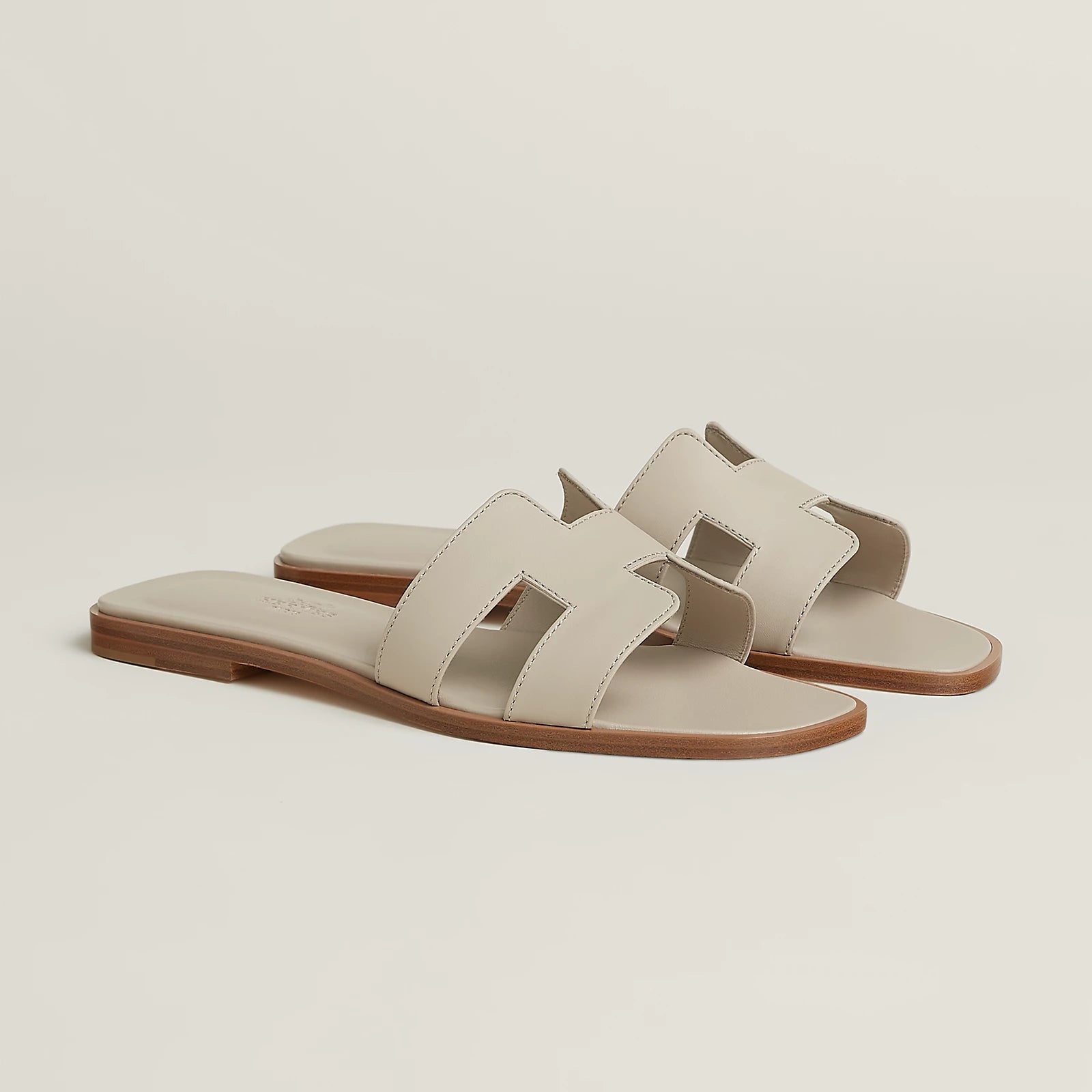 💕Hermes Oran Sandals Multiple Colors Are Available💕