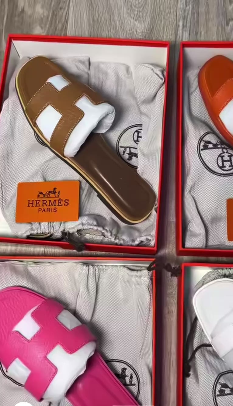 💕Hermes Oran Sandals Multiple Colors Are Available💕